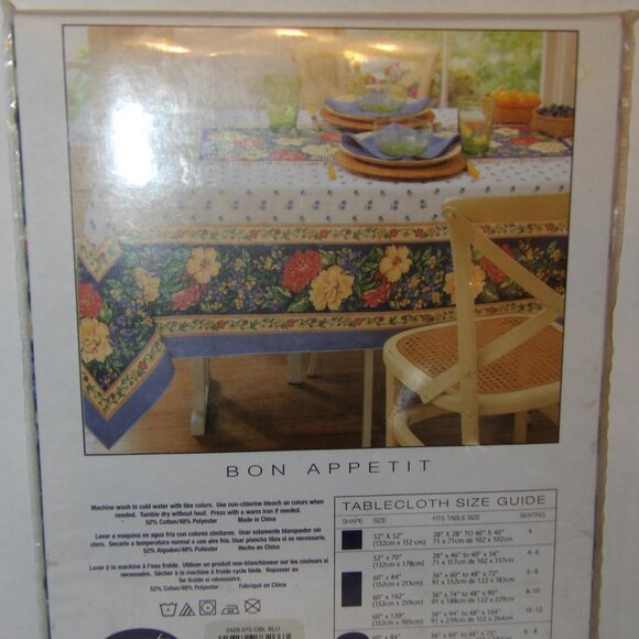 Flowers Tablecloth by Bardwil Linens 60"x84" Oval Oblong Tablecloth - Picture 3 of 3